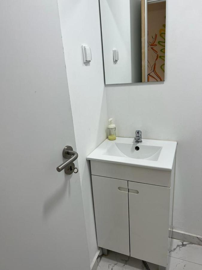 Oieras Beach Suite 2 - Large Double Room With En-Suite Bathroom And Balcony أويراس المظهر الخارجي الصورة